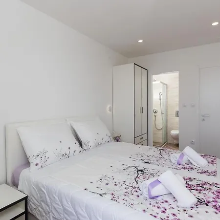 Sweet - Double With Balcony And Sea View No.1